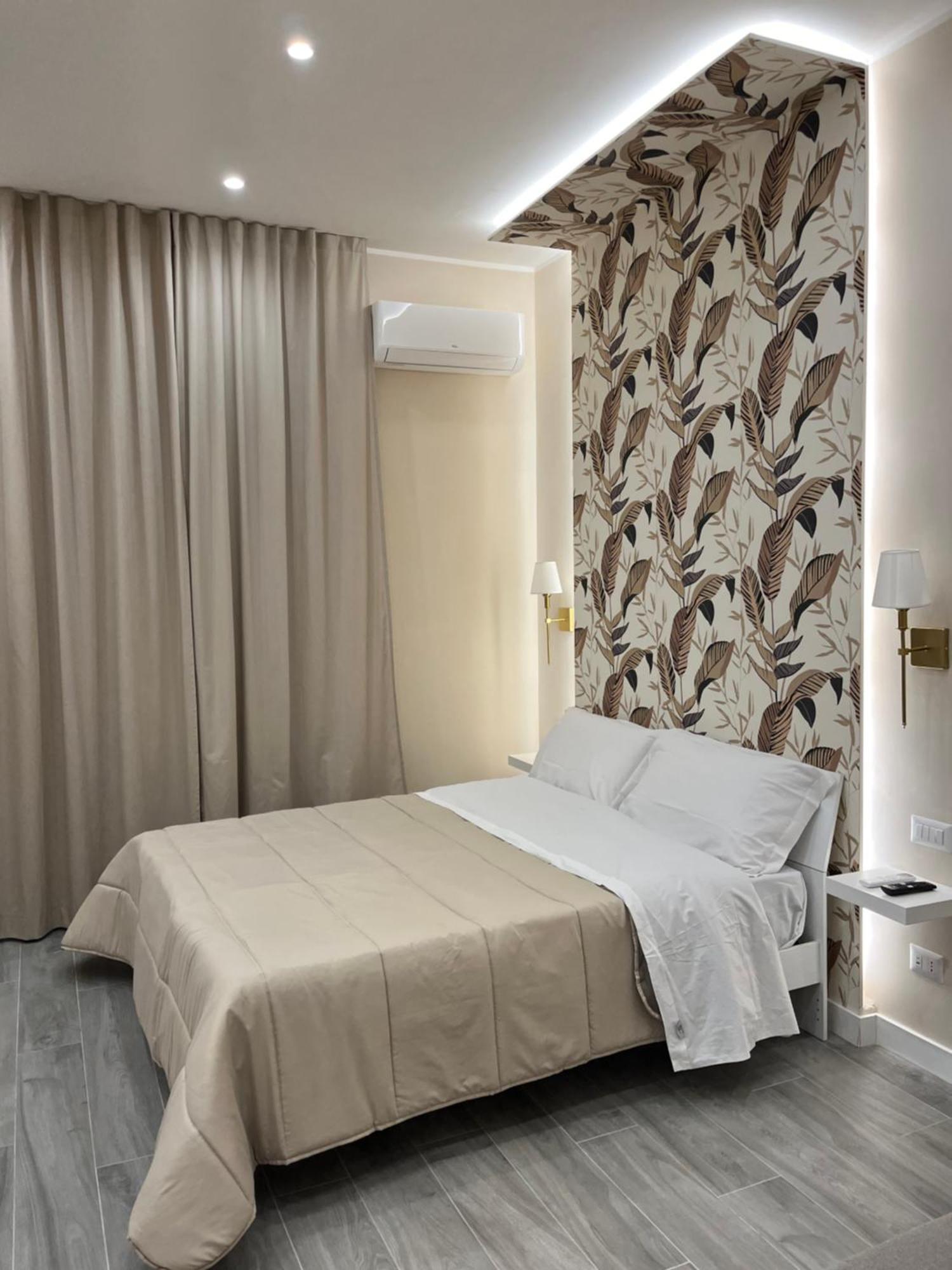 Cloes Rooms Napoli ภายนอก รูปภาพ